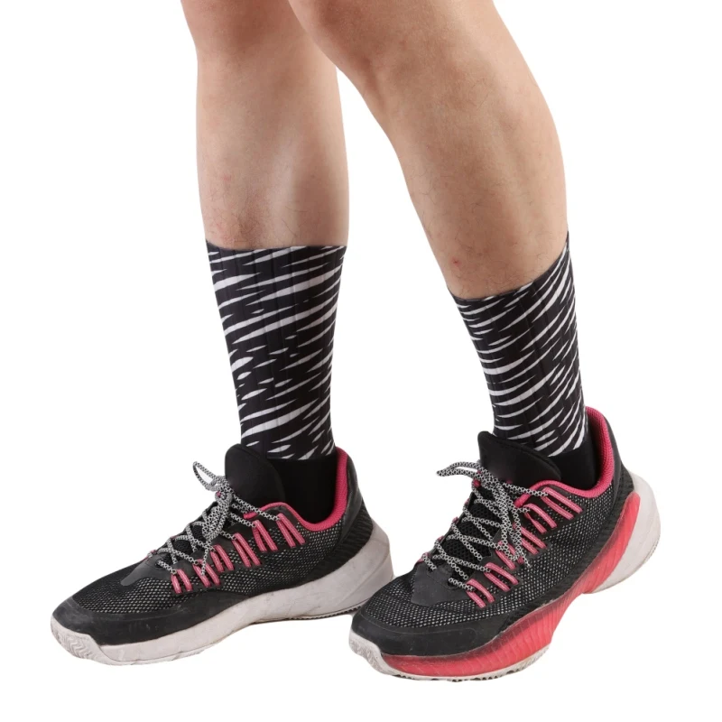 Newest ArrivalAnti-slip Breathable Gradient Color Cycling Bicycle Socks Outdoor Hiking Running Soccer Basketball Sweat-Absorbing