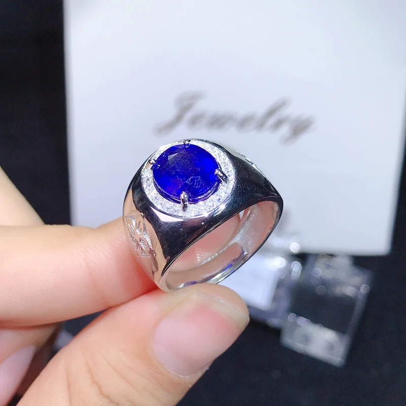 4 Carat natural sapphire men's ring, super atmosphere. 925 pure silver does not change color. Certificate. New products