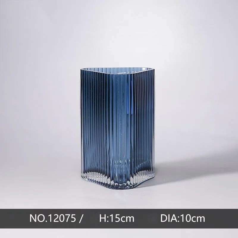 Creative Triangle Blue Glass Vase Home Decoration Modern Living Room Table Vase Ornaments Hydroponics Glass Flower Pot Planter - Цвет: 12075(S)