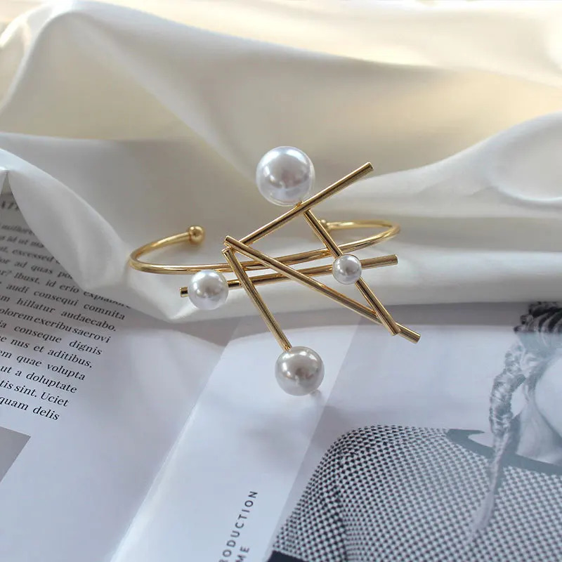 HUANZHI дизайн абстрактное преувеличенное Золотое металлическое жемчужное Открытое кольцо браслеты для женщин браслет Свадебная вечеринка ювелирные изделия подарок - Окраска металла: Bangle      C