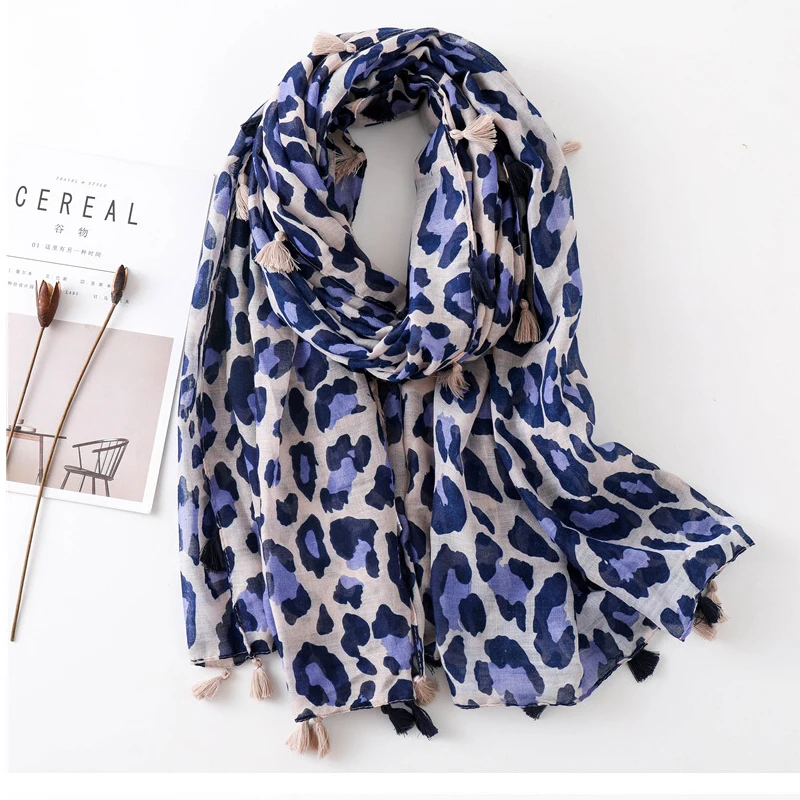 

New Fashion Autumn Leopard Pattern Khaki Striped Viscose Shawl Scarf Lady Print Hijabs and Wraps Foulard Pashminas Muslim Sjaal