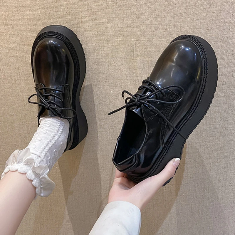 Женские кроссовки на платформе повседневная обувь в британском стиле с круглым