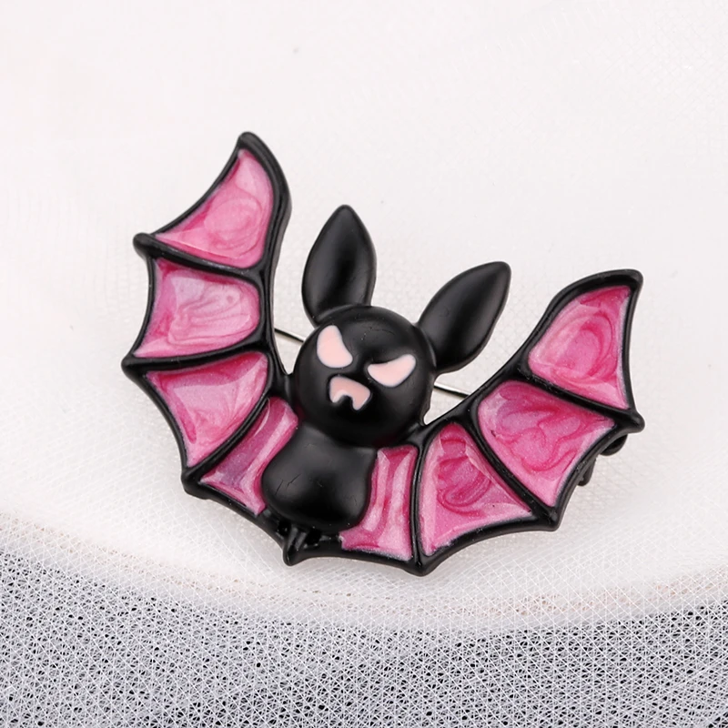 H360139X立体粉色翅膀小蝙蝠胸针1 (2)