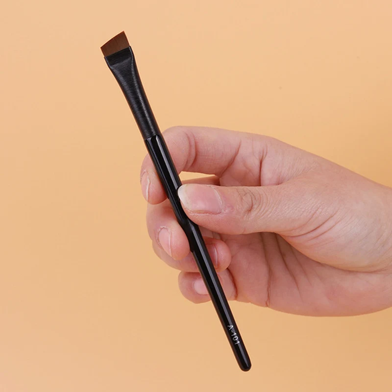 A101 eyebrow brush