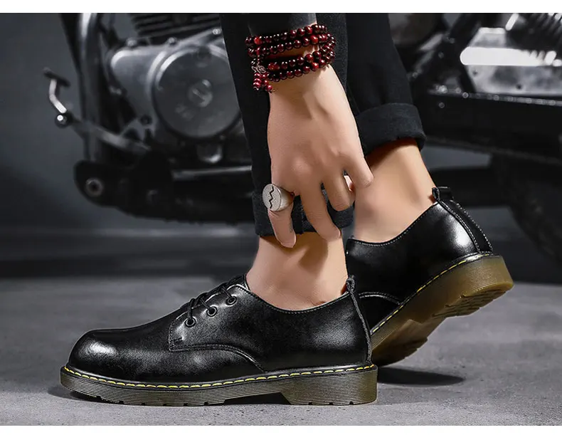 Мужские модные ботинки в байкерском стиле на шнуровке; водонепроницаемые осенние ботинки martin из искусственной кожи на нескользящей подошве