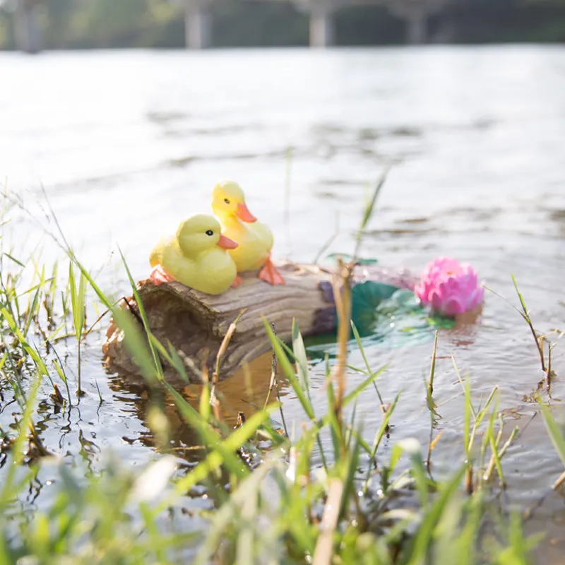 Outdoor Gardening Resin Floating Duck Ornaments Creative Water Tank Fish Pond Furnishing Decoration Water Lily Rockery Landscape