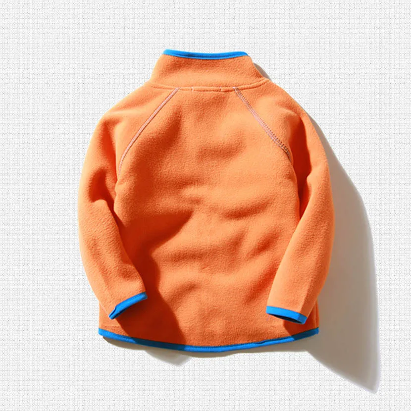 3722933671_2086939502