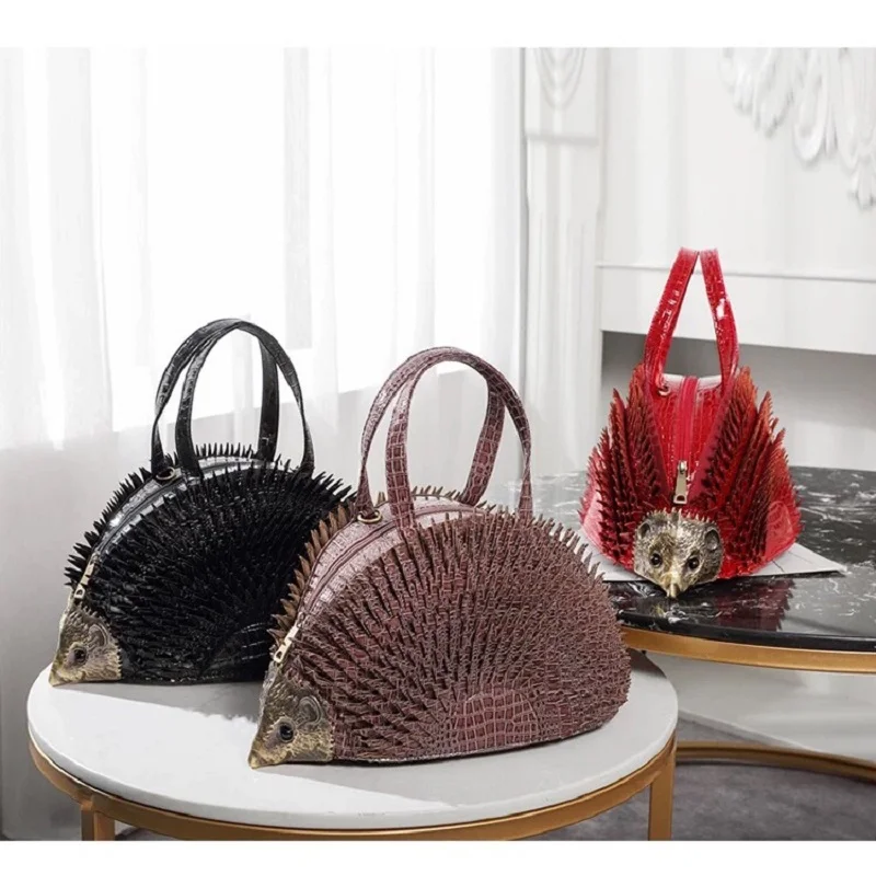 

2019 New Personality design simulation Hedgehog styling bag creative cute diagonal Novelty Brand Messenger Gothic Handmade Bag