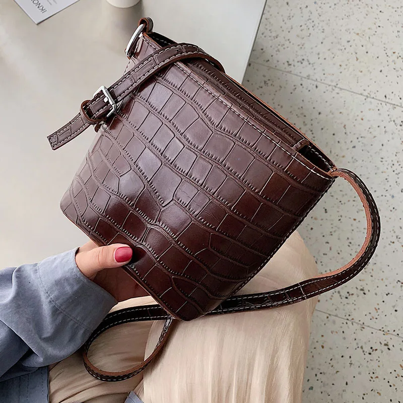 

Alligator Pattern PU Leather Crossbody Bags for Women 2019 Small Bucket Bag Female Shoulder Messenger Bag Lady Retro Handbags