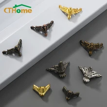 

10pcs Box Feet Legs Corner Brackets Antique Alloy Triangle Rattan Carved Decorative Bracke Corner Protector Furniture Hardware