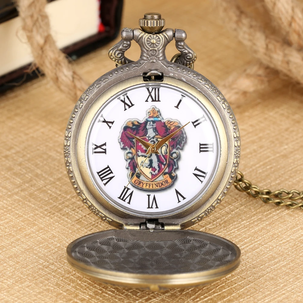 Retro Gryffindor s Carved Quartz Core Men Women Pocket Watches With Bronze Triangle Pendant Necklace Chain 3