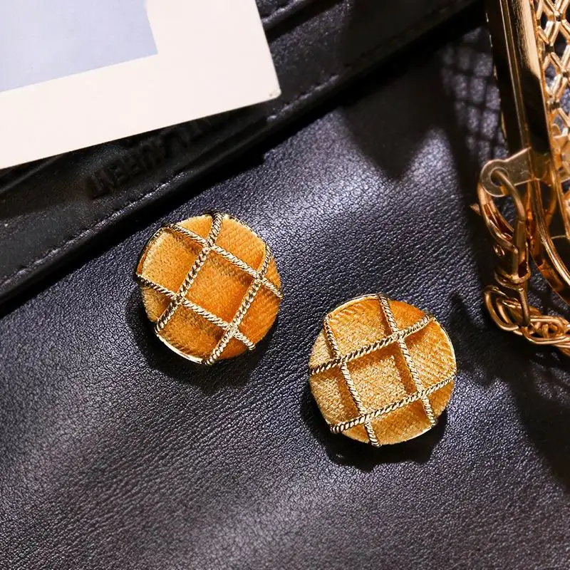 Fashion Criss Button Big Stud Earrings New Female Winter Earings Trendy Jewelry Wholesale Red Yellow