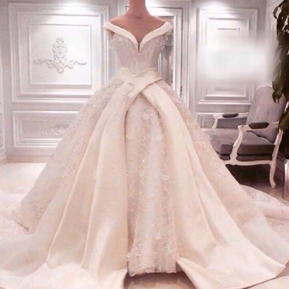 

2017 Cathedral Wedding Gowns Luxury Royal Puffy Catherdarl Train Lace Wedding Dresses Bridal Gowns Organza