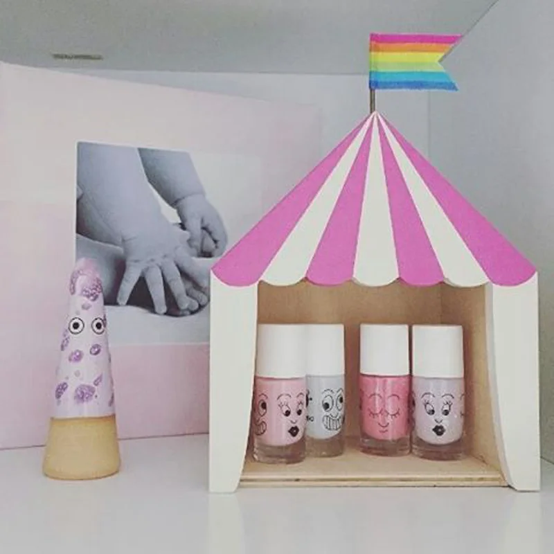 4458879979_534803438