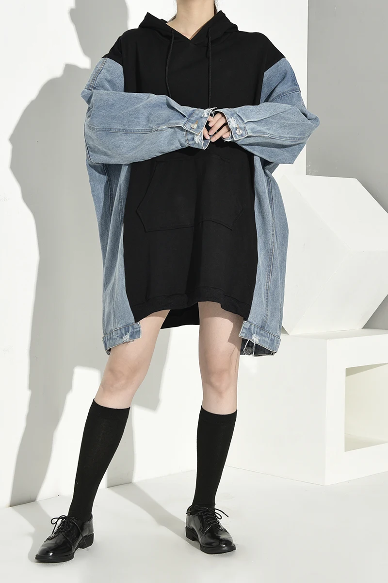 [EAM] Loose Fit Denim Split Oversized Long Sweatshirt New Hooded Long Sleeve Women Big Size Fashion Autumn Winter 1D5330
