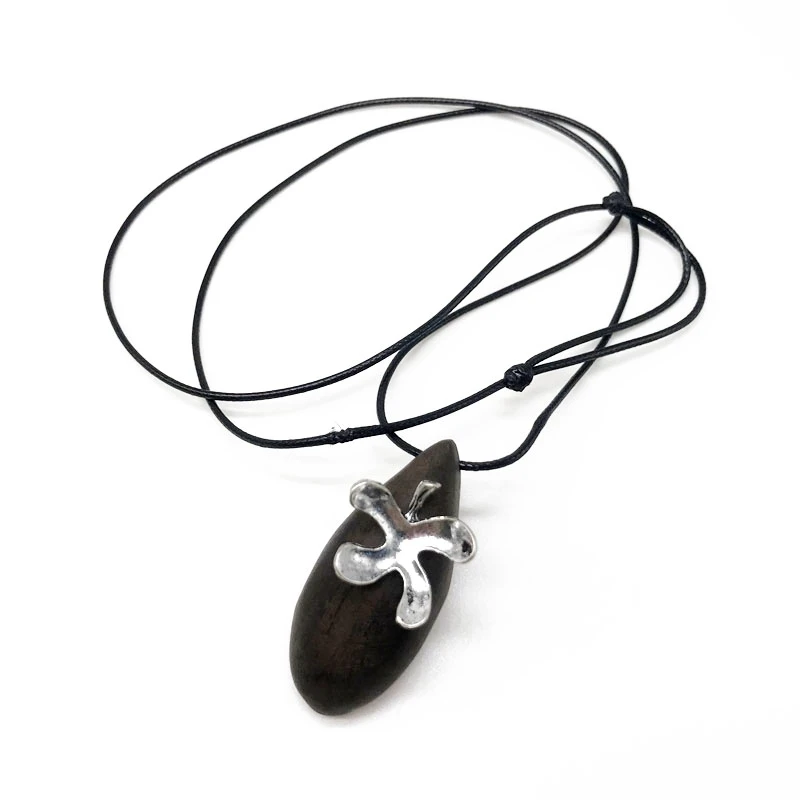 

Free Shipping New Flower Charm Wooden Pendant Adjusted Necklace