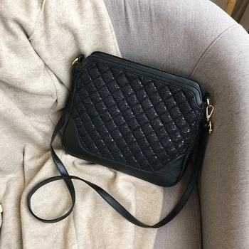 

Autumn And Winter High Fashion Wild Messenger Bag Width 30cm High 26cm Thickness 8cm