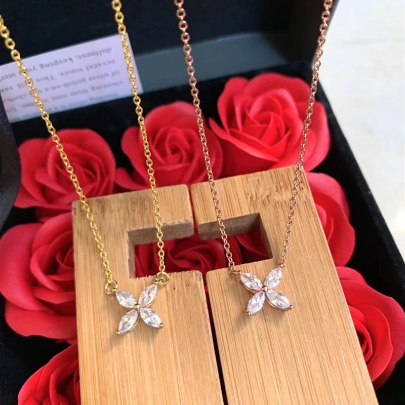 

Women Necklace Classical charm Flower shape inlaid with 4 zircon popular accessories Sterling silver S925 Jewelry Exquisite gift