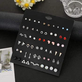 

30pairs Earrings Mixed Styles Pearl Rhinestone Geometric Triangle Heart Stud Earrings Set For Women Girls Wedding Jewelry Gift
