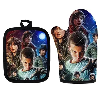 

Microwave Oven Insulation Gloves 2pcs Cushion Covers Stranger Things Anime Resistant Hot Pads Oven Mitts Kitchen Cooking Tools