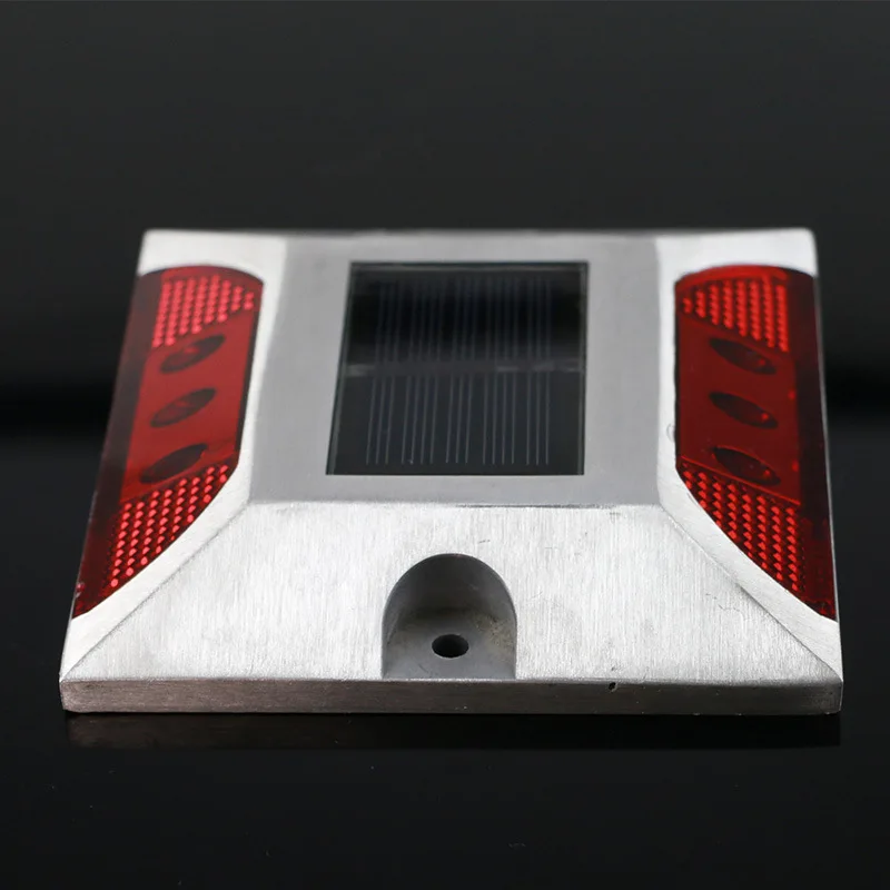 

Huaen Xing Solar Road Stud Double-Sided Traffic Raised Road Signs Reflective Projections Cast Aluminum Highway 3LED Spike Lamp