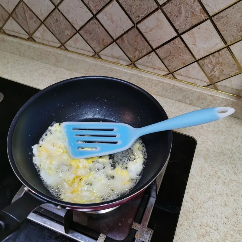 Silica Gel Integrated Extended Stir-fry Shovel Non-stick Pan Silica Gel Chinese Shovel Pan Spatula Kitchen Accessories Cooking