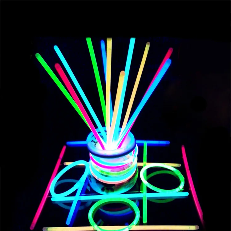 

Stall Selling Send Joint Chemical Light Stick Singing Shining Rod 100 Root a Set of Shining Factory Wholesale