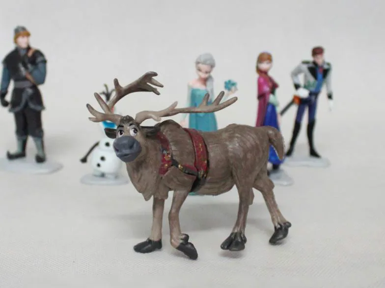 6pcs/set Queen Elsa Princess Anna Hans Kristoff Sven Olaf PVC Action Figures Toys Classic Toys