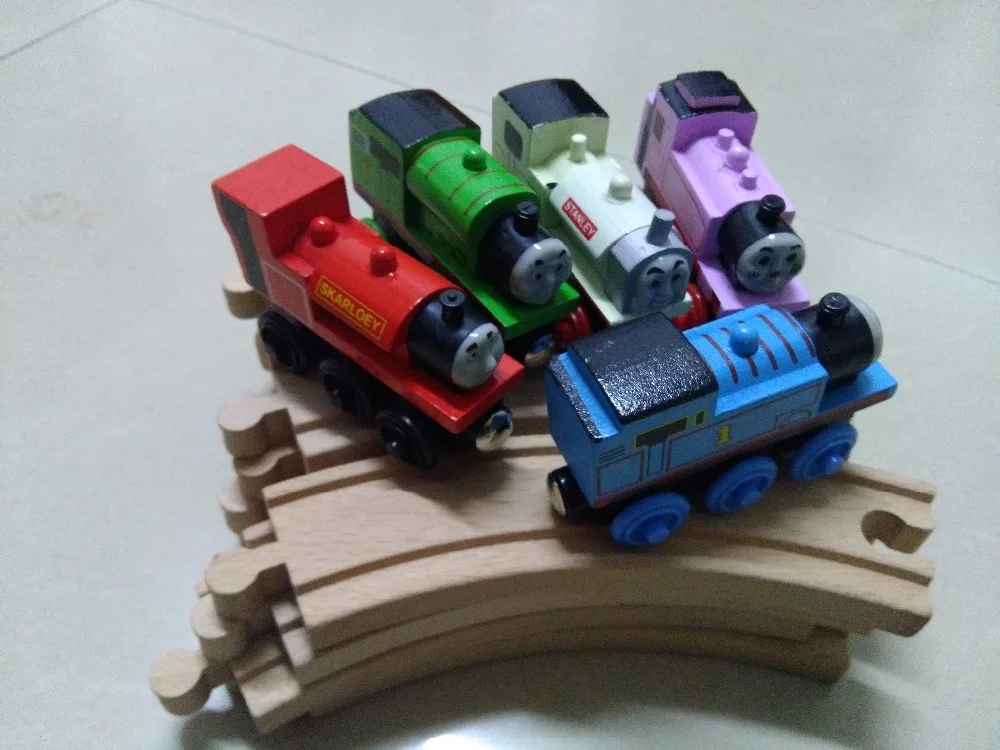 5PCS-Thomas-Trains-Wood-Railway-Track-12PCS-Thomas-and-Friends-Wooden-Trains-Model-Magnetic-Train-Toys (1)