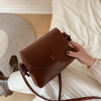 

French niche bag female 2020 spring new fashion simple female bag ins wild Korean version of the shoulder messenger small bag