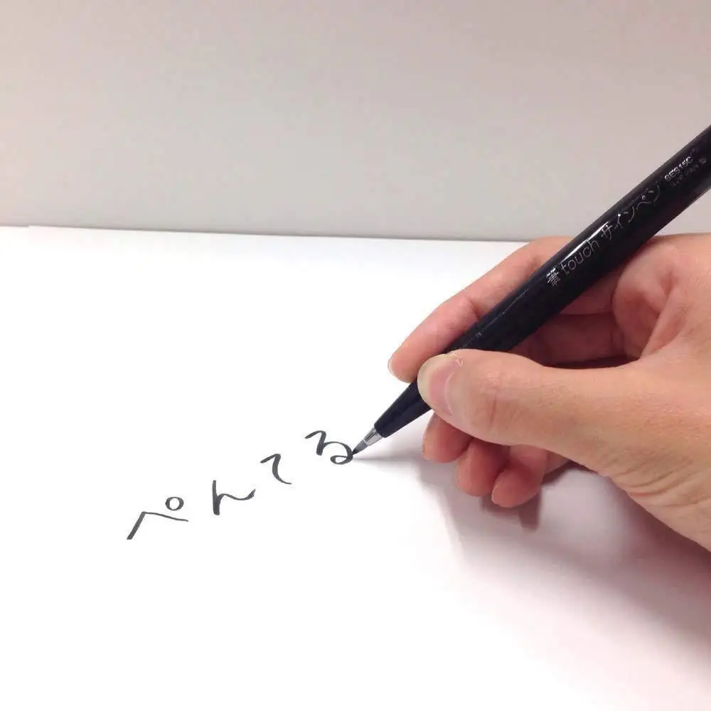 Ручки маркеры Pentel Sign гибкие наконечники разных цветов упаковка 12 пастельных