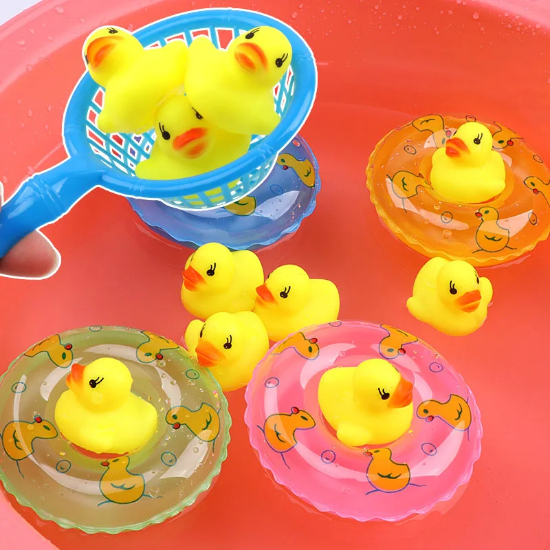 5Pcs/Set Kids Floating Bath Toys Mini Swimming Rings Rubber Yellow Ducks Fishing Net Washing Swimming Toddler Toys Water Fun