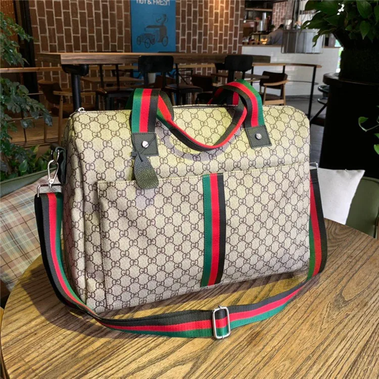 

2019 New Style Trendy Letters Large Capacity Waterproof Rucksack Men's Bag WOMEN'S Bag Short Trip Travel Bag Shoulder Bag 7817