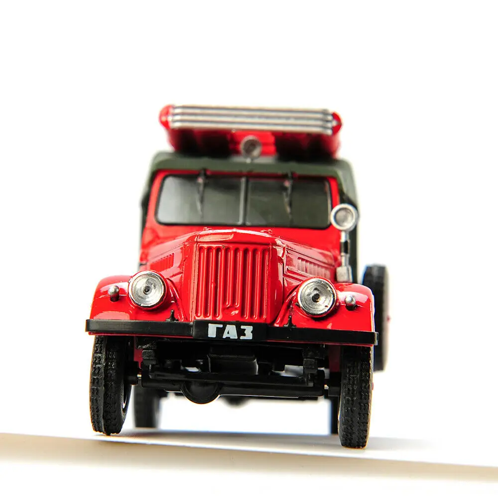 Детские игрушки Деа 1/43 красный сплав GAZ-69 SGP-20 GA3-69 А3-69 советский огонь модель полицейской машины Коллекция украшения комнаты подарок игрушки