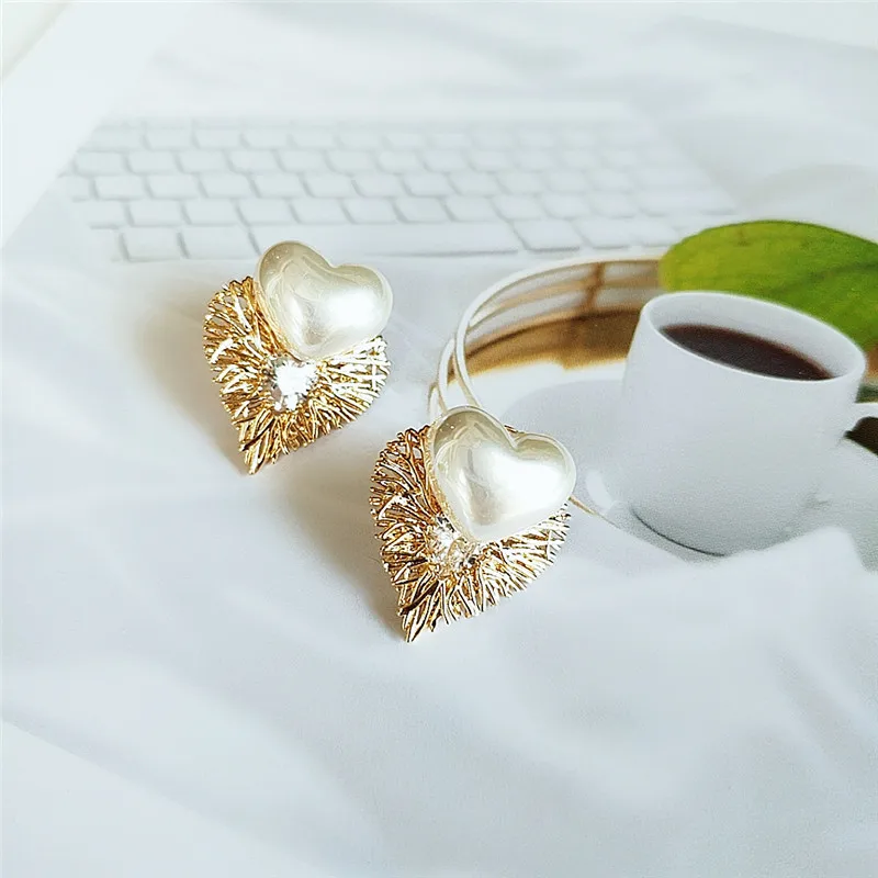 gold stud earrings women (3)