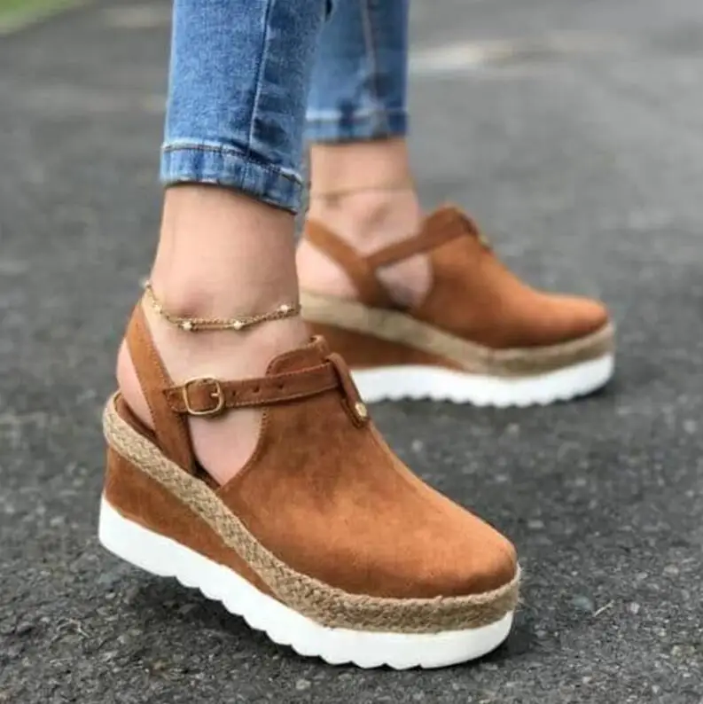 trendy plus size shoes