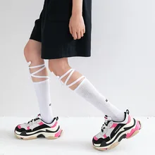 Флуоресцентные женские носки до колена с перекрестными ремешками и буквенным принтом; хлопковые носки в стиле хип-хоп; женские носки в уличном стиле; женские носки в подарок