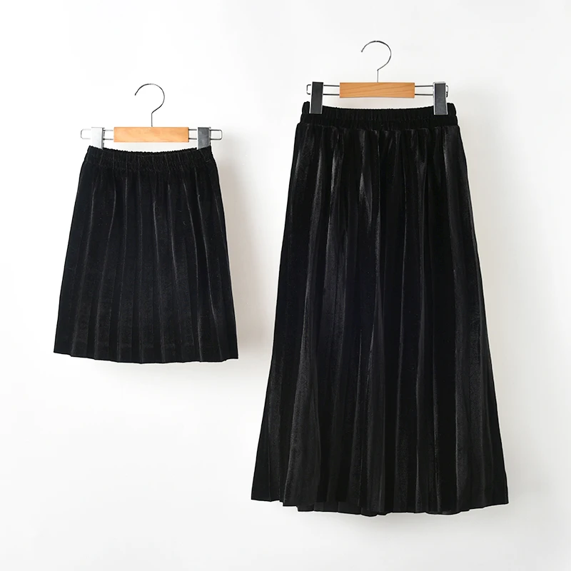 

Mother And Me Matching Clothes Mom Girls Long Pleated Tutu Skirt Solid Ruffle New Girls Autumn Kids Skirts Children Pettiskirt