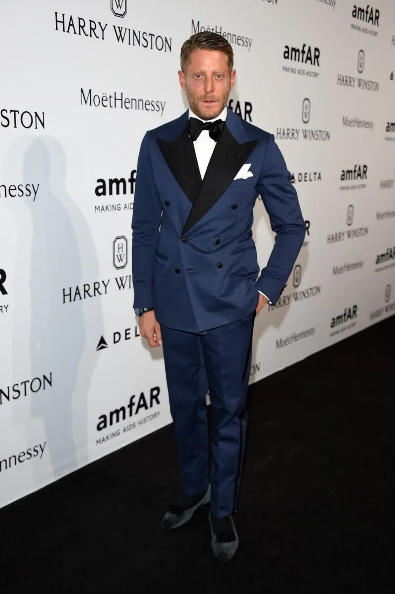 

Slim Fit Dark Blue Men Suit Double Breasted Blazer Pants Modern Party Tuxedo With Big Black Lapel (Jacket+Pants+BowTie)