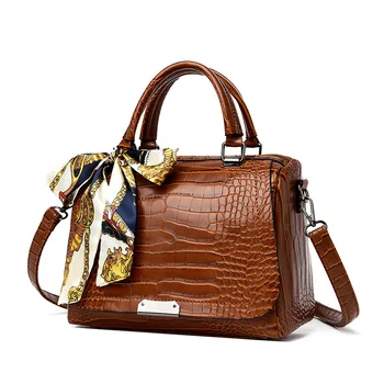 

Luxury PU Leather Boston Bag Handbag For Women Designer Serpentine Embossed Shoulder Bag Casual Tote Large Capacity Commuter Bag