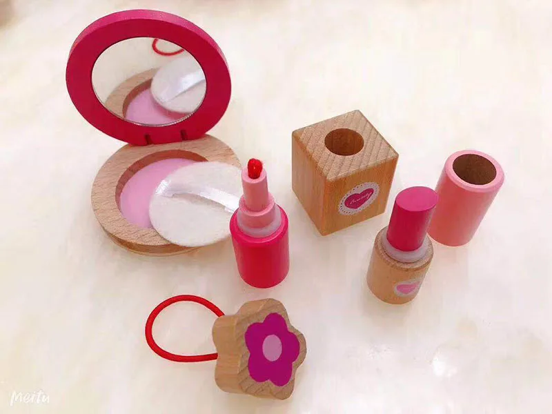 Girls Wooden Makeup Toy Pretend Play Non-toxic Beauty and Fashion Comestic set include Mirror Comb Lipstick Nail Polish Gift