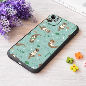 安い Iphoneかわいいカワウソふざけて水泳プリントソフトマットappleのiphoneケース