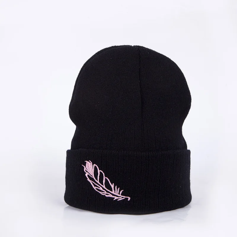 

Fashion Knitted Women's Hat Leaf Embroideried Winter Hats For Women Casual Beanies Solid Color Slouch Skullies Knit Beaine Cap