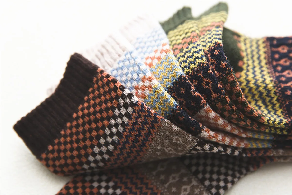 Winter warm men's wool socks hand-woven stitching small lattice Harajuku retro style fashion men's socks