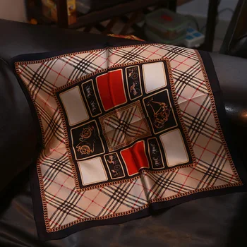 

New silk scarf mulberry silk "noble carriage classic case" silk scarf small square scarf professional scarf