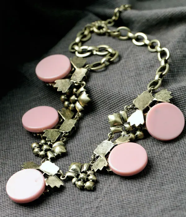 Модное Новое поступление, розовый акриловый Винтажный Золотой Цвет, Женские винтажные ожерелья-Чокеры с цветком