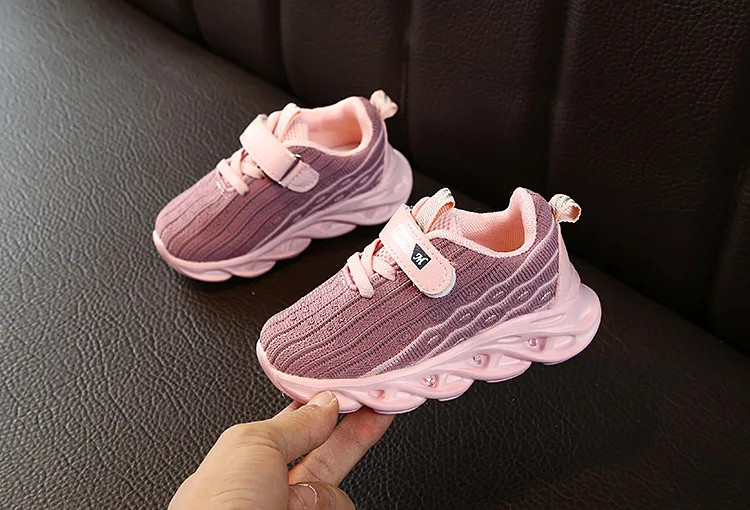 LED Lights Shoes Autumn New Baby Baby Shoes Boys Sports Shoes Girls Fly Woven Breathable Mesh Coconut Shoes