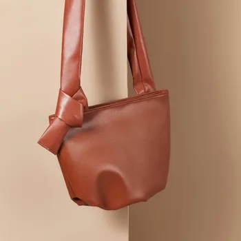 

Women's Bag Autumn and Winter 2019 New Soft Surface Solid Color Fold Bag Zipper Single Shoulder Slant Span Bag Women's Bag