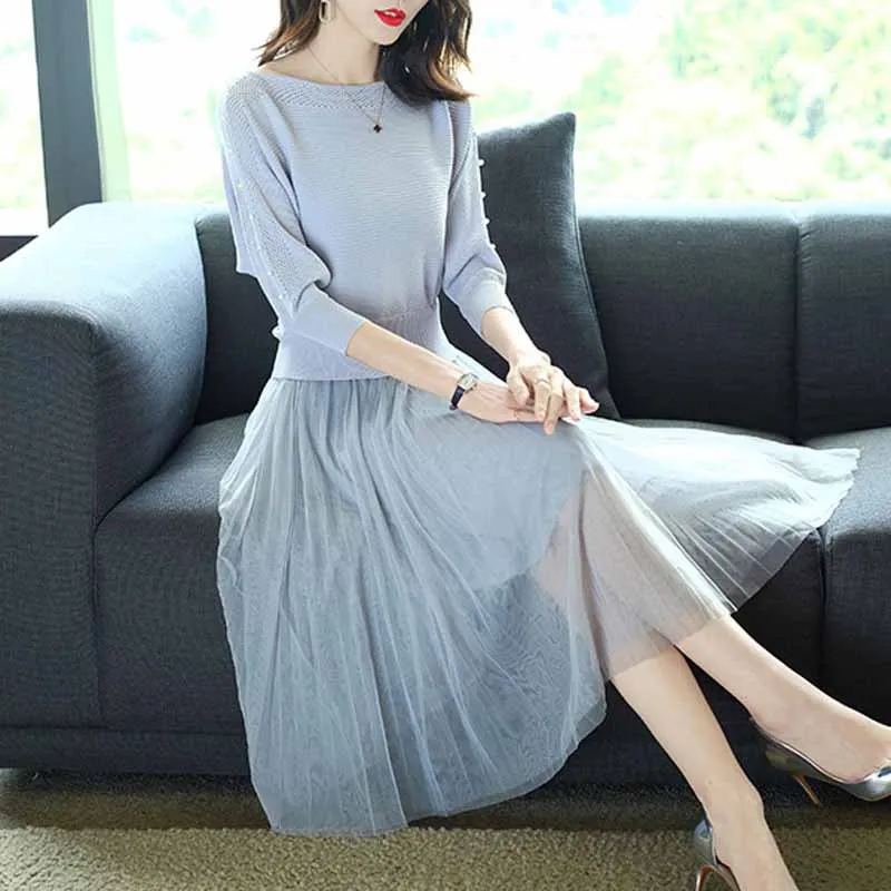 

2019 Winter New Style Mid-length Bat Sleeve Waist Hugging Elegant Slimming Sweater Knit Joint Mesh Dress