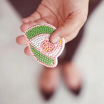 

Special Shaped Diamond Painting Craft Cross Embroidery Four DIY Clothes Key Chain Eco-friendly Fashion Key Ring Pendant